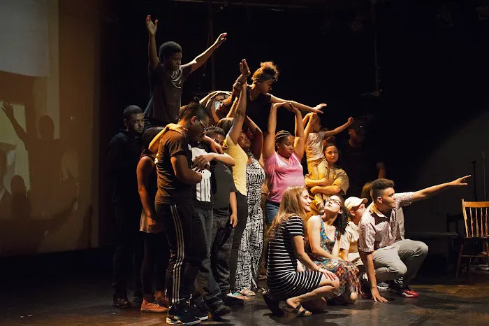 Everett: Company Stage & School Picture 3