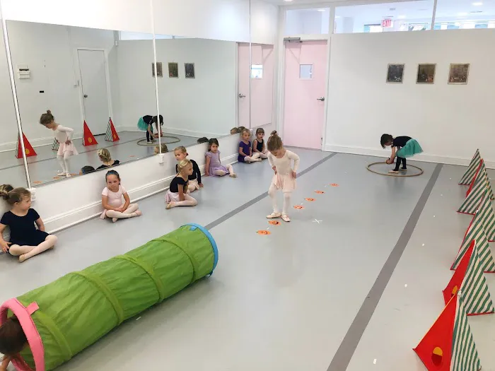 Studio One Dance Picture 4