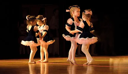 Tiny Dancers Picture 4