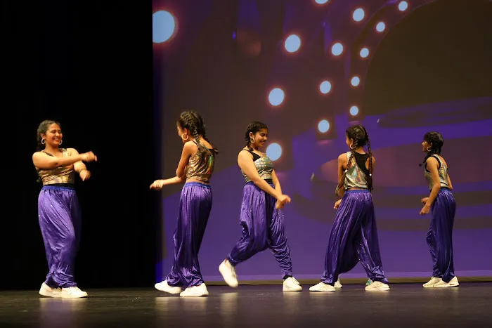 BEND IT LIKE BOLLYWOOD DANCE CO. Picture 1