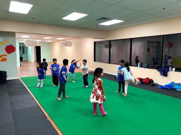 BEND IT LIKE BOLLYWOOD DANCE CO. Picture 5