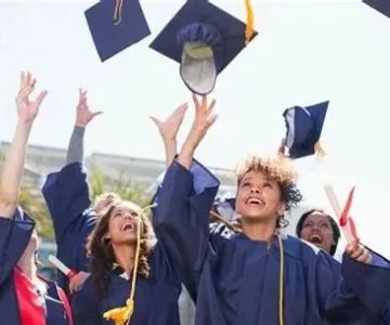 Do They Have Dance on High School Graduation Day