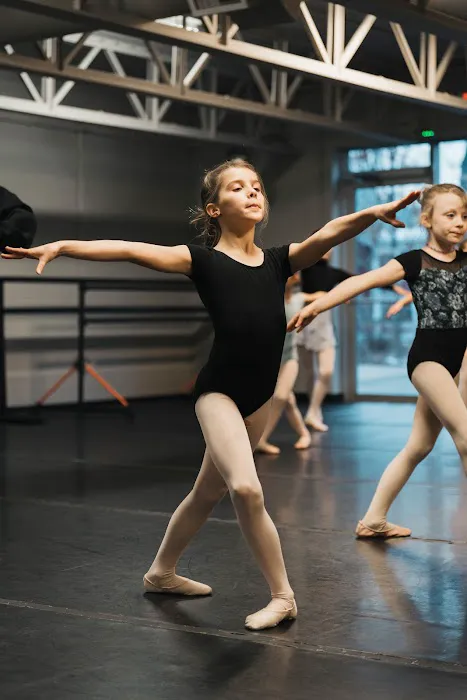 Lefton Dance Complex - Dance Studio Picture 10