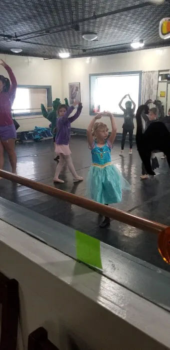 The Dancing Corner Picture 1