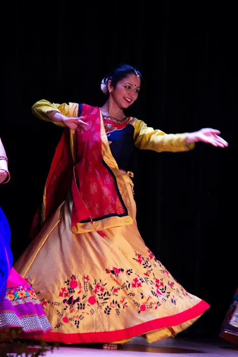Himanshi Dance Academy Picture 7