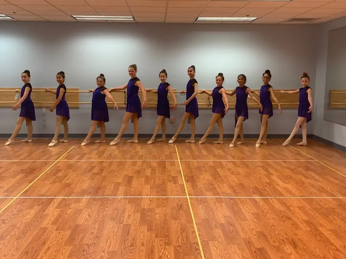 TA-DAH! Studio of Dance Picture 3