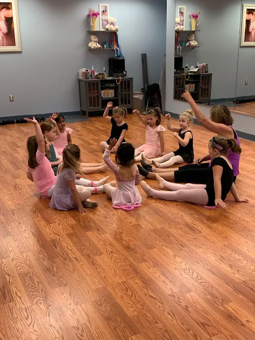 TA-DAH! Studio of Dance Picture 6