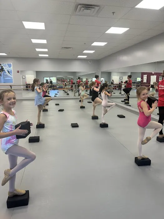 Centerstage Dance Academy Picture 4