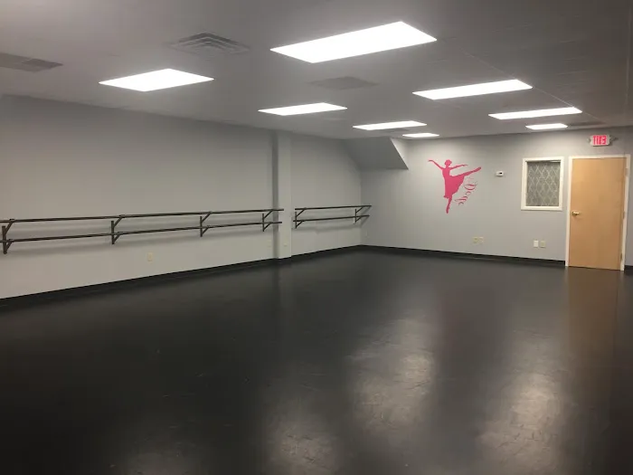 Diane Cournoyer Dance Center Picture 4