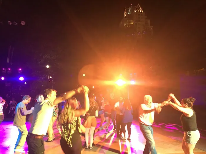 Paris Academy of Ballroom Dancing Picture 1