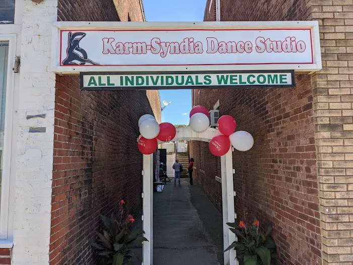 Karm-Syndia Dance Studio Picture 9