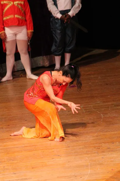 Karm-Syndia Dance Studio Picture 10