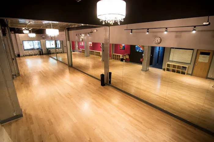 The Salsa With Silvia Dance Studio Picture 3