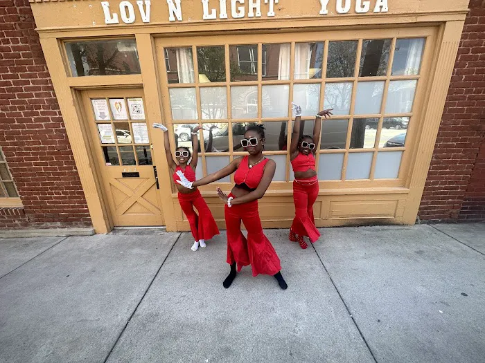 LovnLightYoga Picture 3