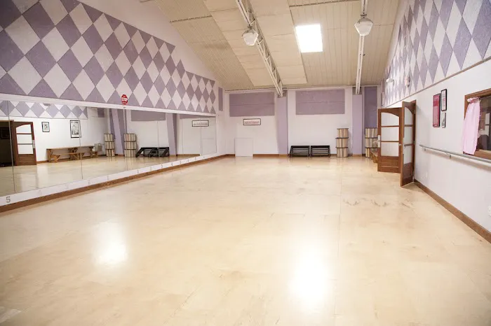 Sue Hewitt Dance Studio Picture 1