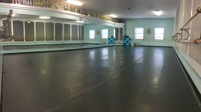 Lisa Pilato Dance Center Picture 3