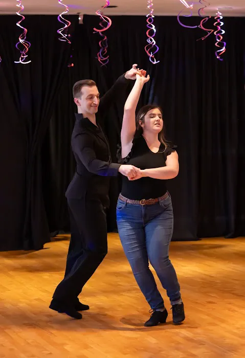 Chevy Chase Ballroom Dance Studio Picture 10