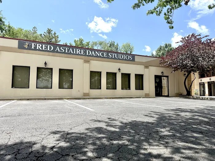Fred Astaire Dance Studios Picture 2