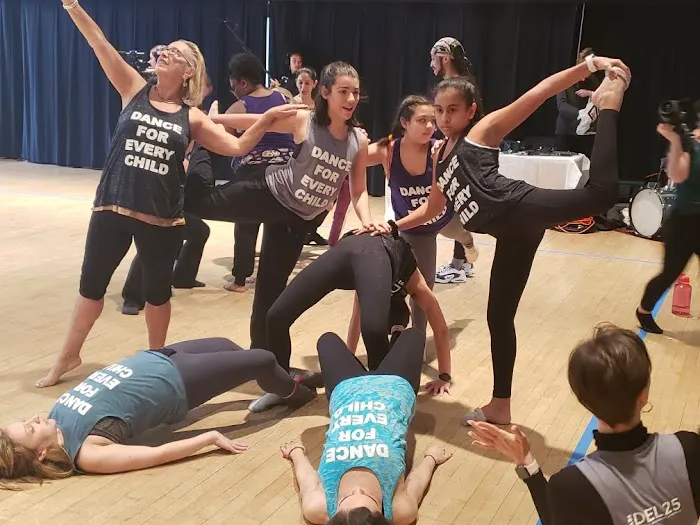 Accent Dancers Picture 2