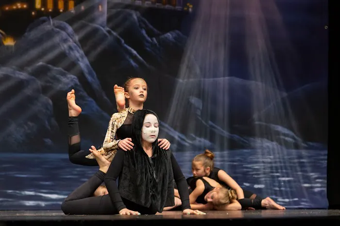 Dreams of Dance Picture 5