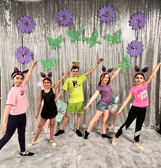 Lua Dance Club Studio Picture 4