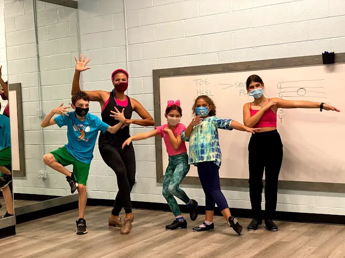 Lua Dance Club Studio Picture 9