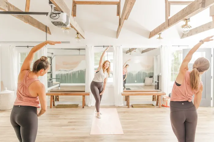 DanceFIT Studio Picture 9