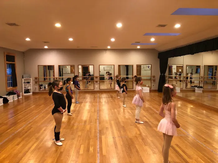 Sharon Dance Center Picture 3