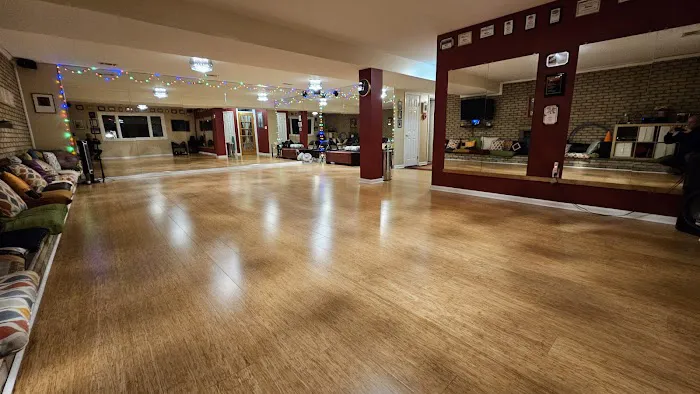 Deni Danzco Studio Picture 4