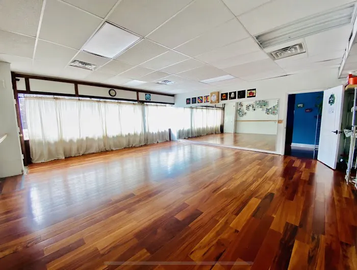 Hong Dance Studio Picture 2
