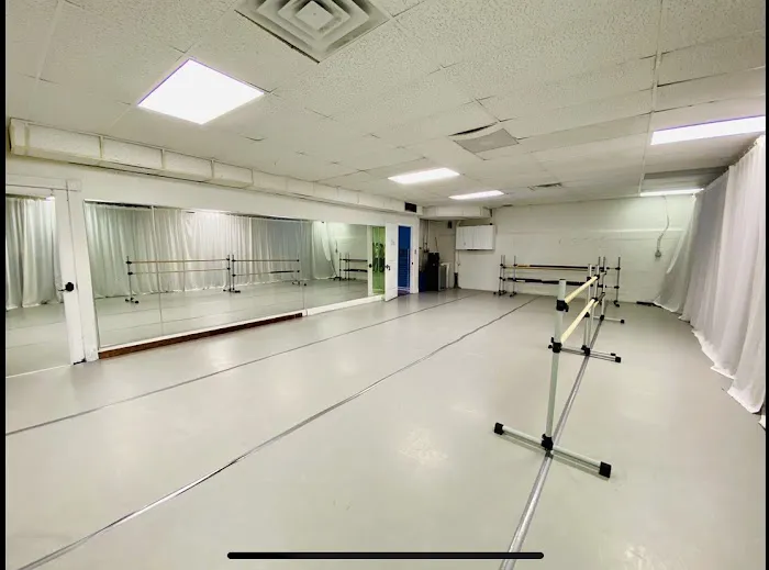 Hong Dance Studio Picture 3