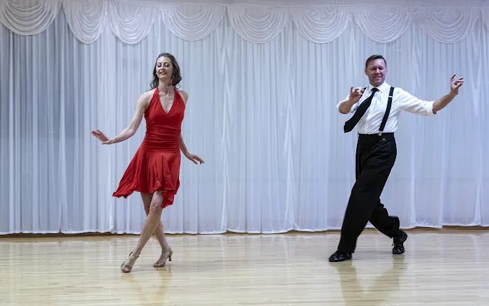 Elegant Dancing Picture 3