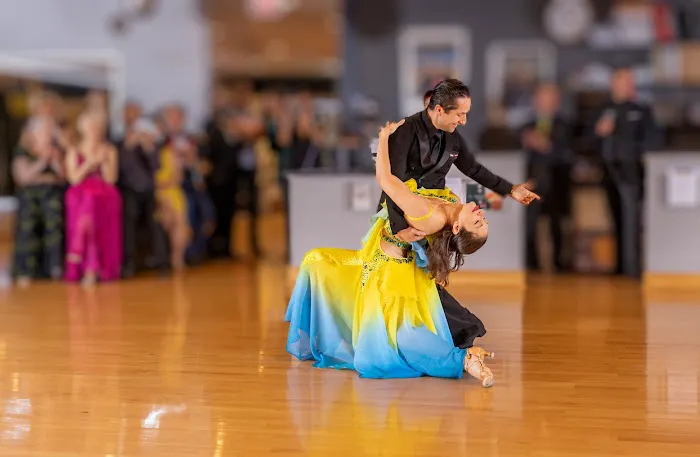 Elegant Dancing Picture 8