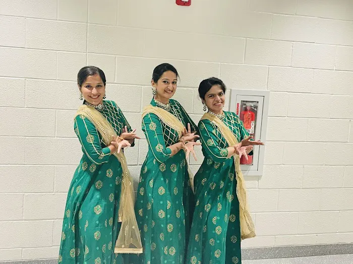 TaRang School of Dance (Bharatanatyam; Bollywood) Picture 7