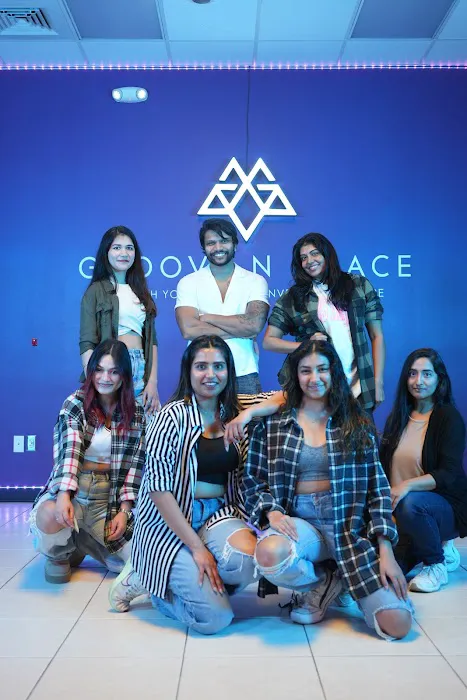 Groove N Grace Picture 2