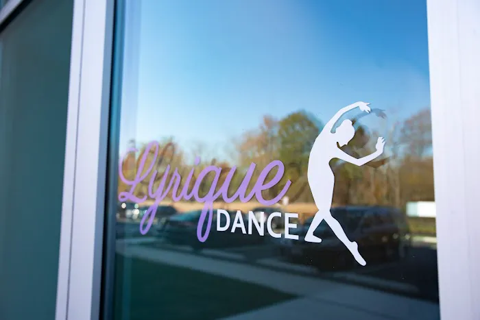 Lyrique Dance Picture 8