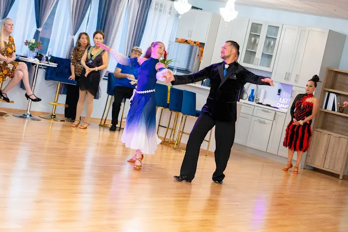 LatinCross Dance Studio Picture 1