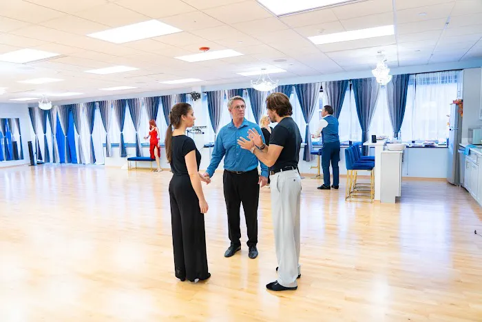 LatinCross Dance Studio Picture 2