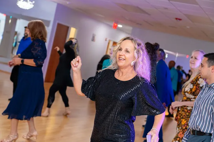 LatinCross Dance Studio Picture 8
