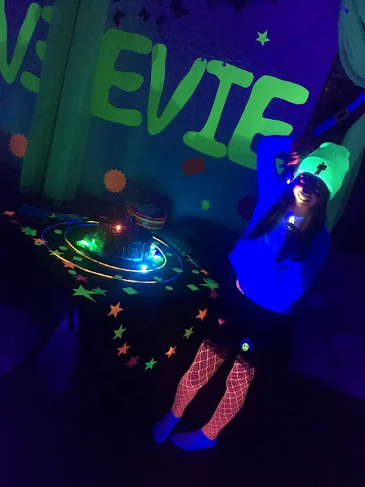 Dance Junction Picture 7