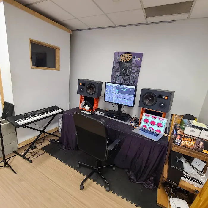 Level Up Studios Picture 5
