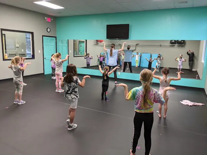 Elements Dance Center Picture 3