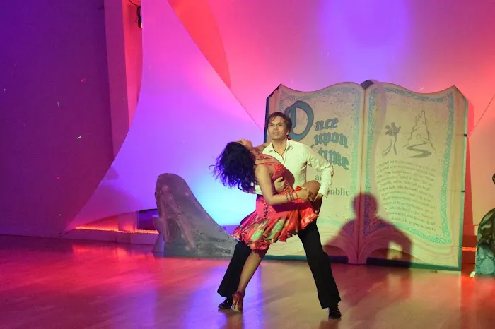 Dance Republic Picture 2
