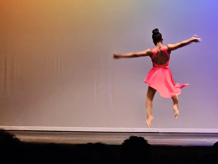 Izizwe Dance Studio Picture 5