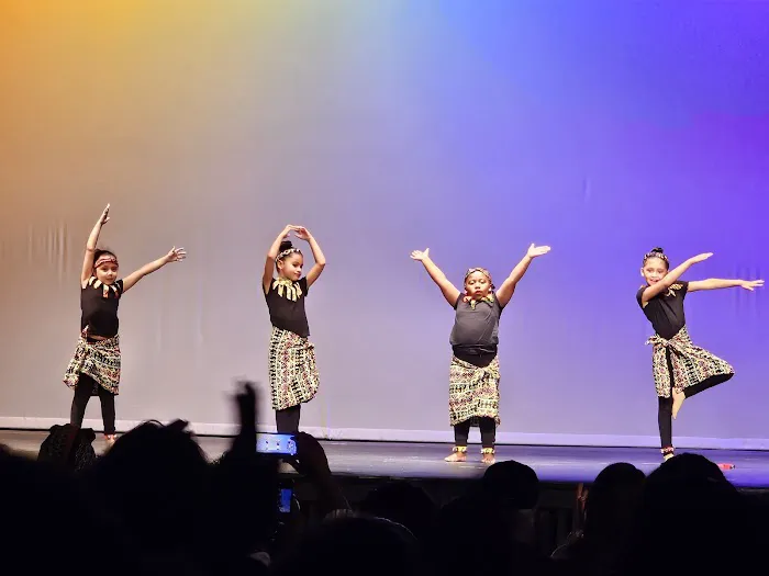 Izizwe Dance Studio Picture 1