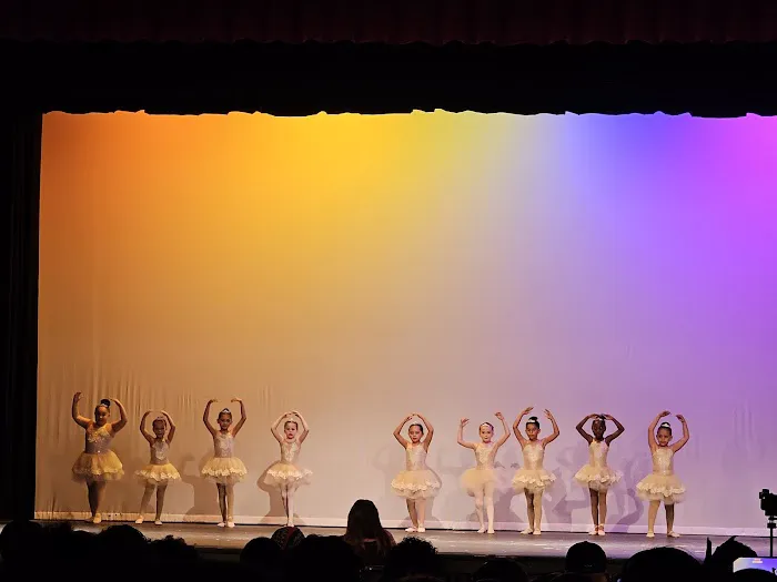 Izizwe Dance Studio Picture 2