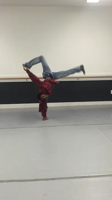 Izizwe Dance Studio Picture 9