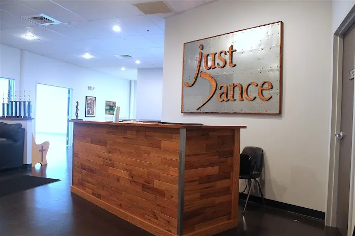 Just Dance Academy Picture 8