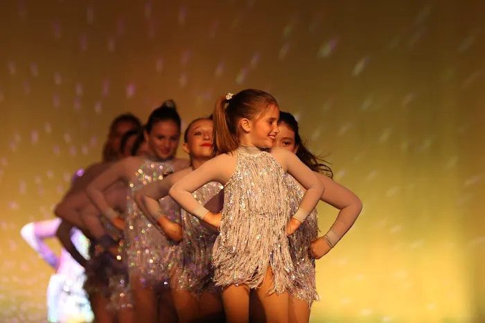 Lynn & Jen's Dance Studio Picture 9