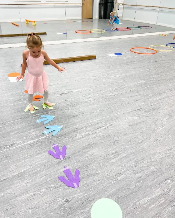 Etoile Dance + Yoga Studio Picture 5